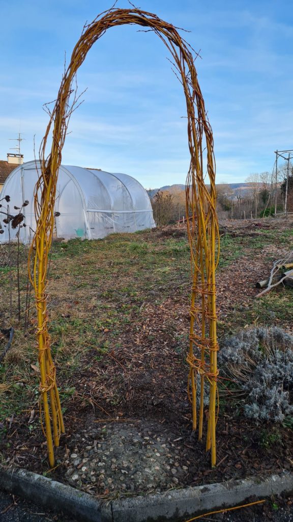 arche en saule - Ateliers Kaléido Permaculture Régénération Jardins nourriciers